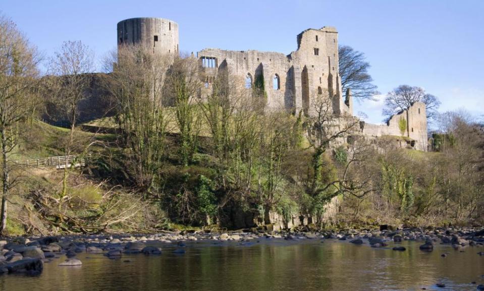 View across River Tees to the ruins of Barnard Castle.