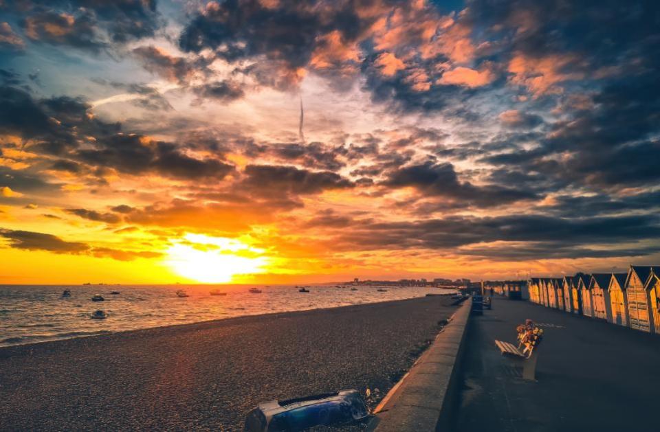 Echo: Lovely - Sunset at Shoebury Common Beach by Dawid Glawdzin