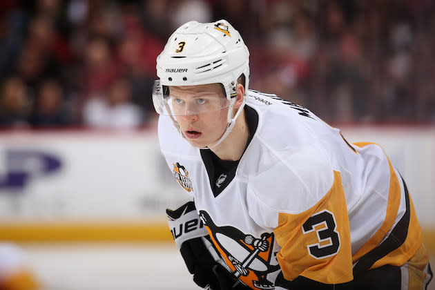 GLENDALE, AZ – FEBRUARY 11: Olli Maatta #3 of the Pittsburgh Penguins during the third period of the NHL game against the Arizona Coyotes at Gila River Arena on February 11, 2017 in Glendale, Arizona. The Coyotes defeated the Penguins 4-3 in overtime. (Photo by Christian Petersen/Getty Images)