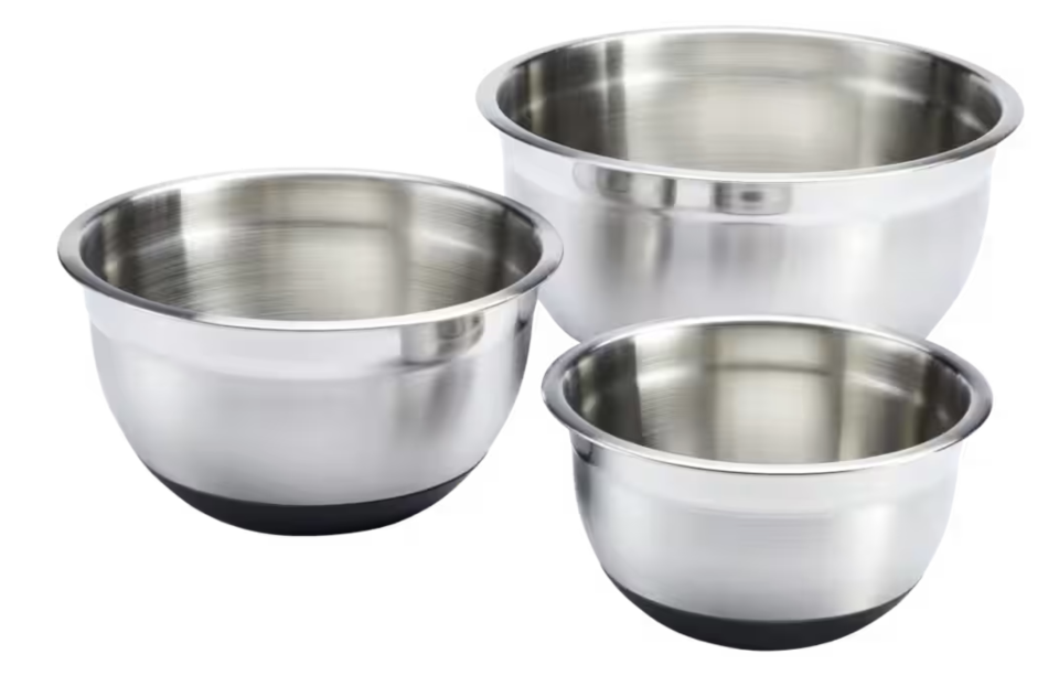 MASTER Chef Stainless Steel Mixing Bowl Set. Image via Canadian Tire.