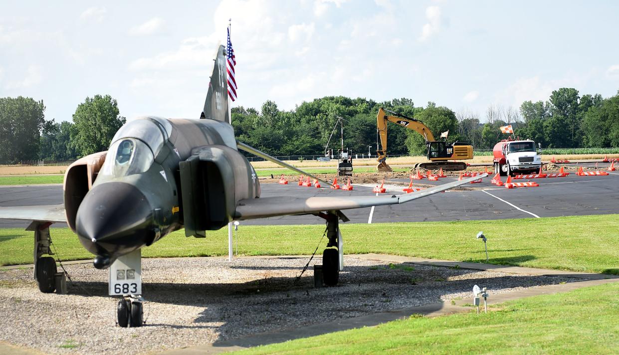 Construction at the Newark-Heath-Licking County Airport in 2019 to separate the taxiway and runway according to FAA guidelines.