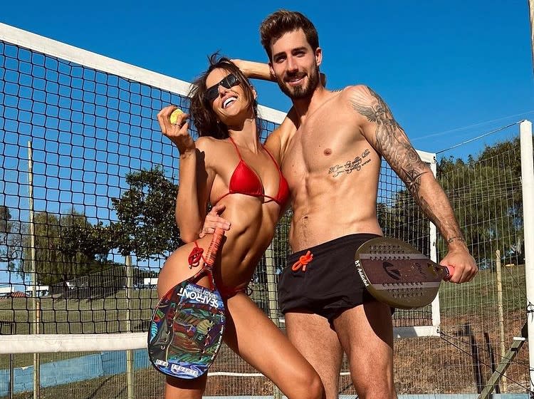 替補門將特拉普(Kevin Trapp) 的未婚妻、「維密天使」超模古拉特（Izabel Goulart）相當受到矚目。摘自古拉特IG