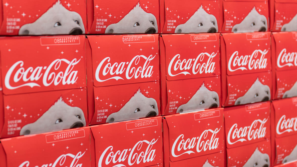 The History Of Coca-Cola’s Iconic Polar Bear Mascots, Explained