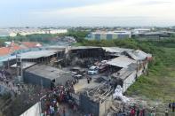 <p>General view of a firecracker factory that burned down in Tangerang Kota, Banten province, Indonesia on Oct. 26, 2017. (Photo: Demy Sanjaya/AFP/Getty Images) </p>