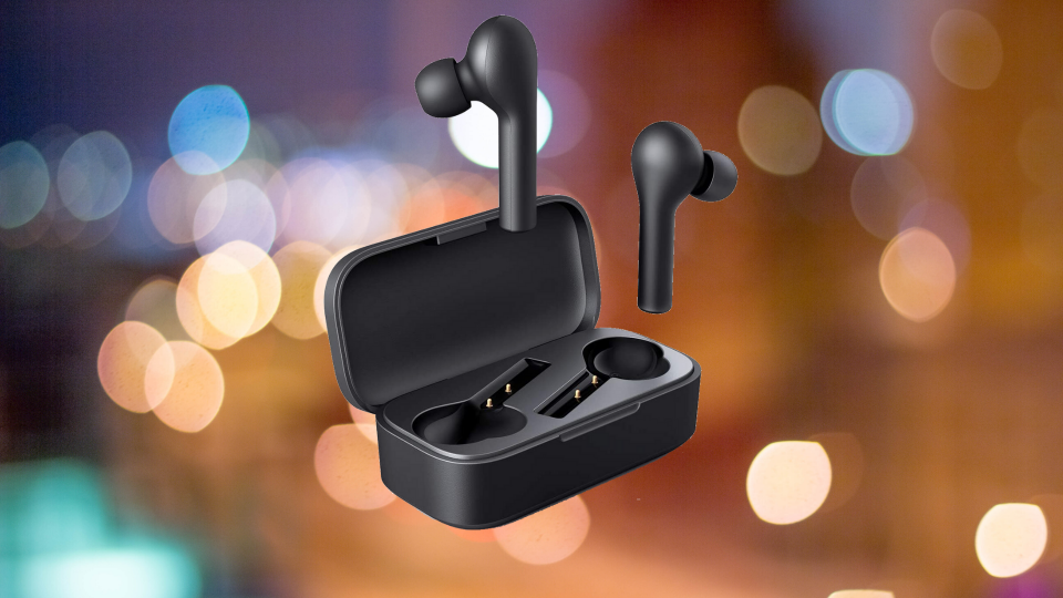 These wireless earbuds are just $21 today (Photo: Aukey)