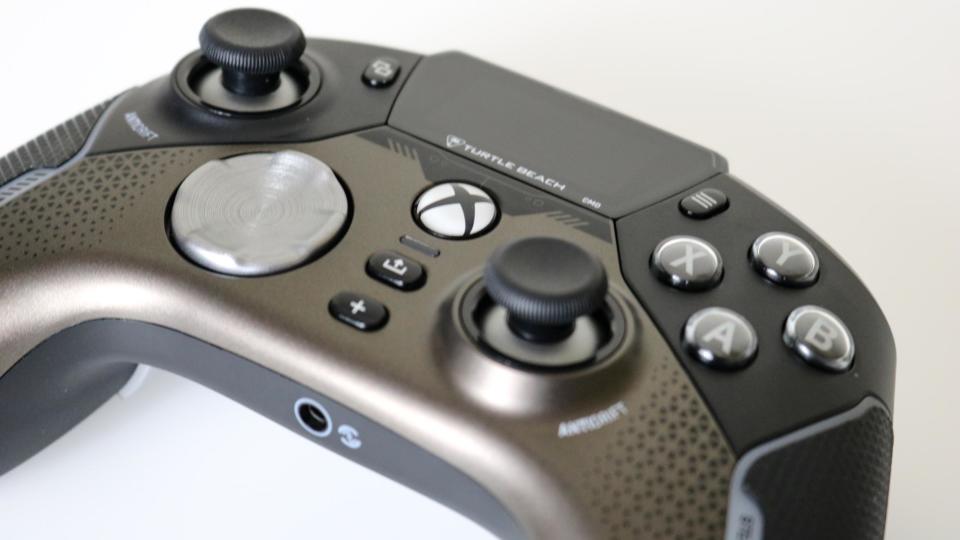 An overhead view of the Turtle Beach Stealth Ultra's buttons and thumbsticks