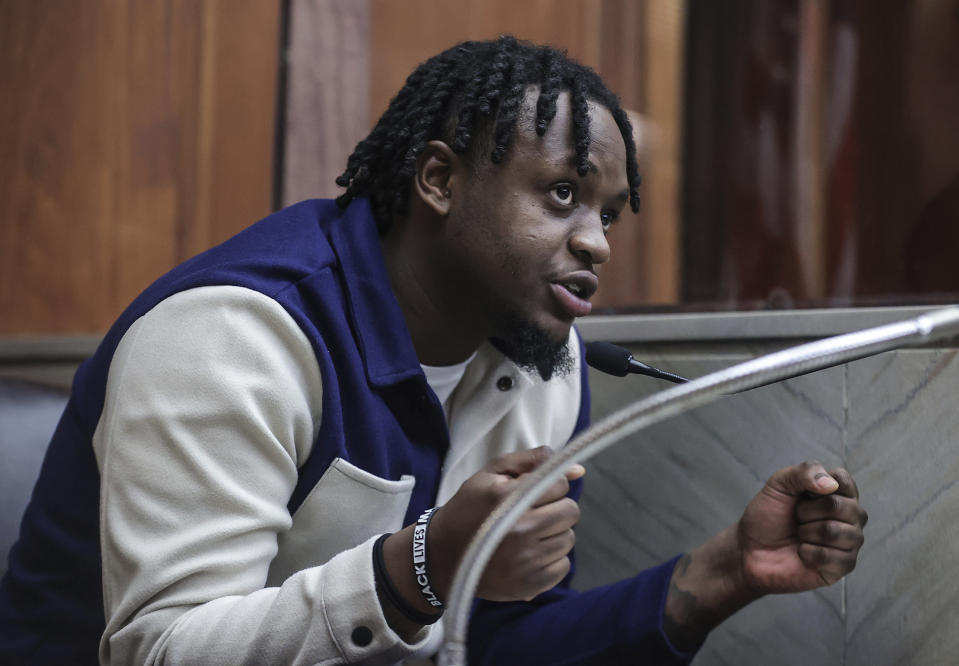 Davonte Pack testifies during a hearing in Judge Carol Chumney's courtroom on Tuedsay, Dec. 12, 2023, in Memphis, Tenn. The hearing is to determine whether Ja Morant used self defense during a fight last summer at his home. (Patrick Lantrip/Daily Memphian via AP)