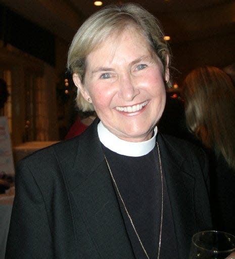 The Rev. Davette Turk is the recipient of HandsOn Jacksonville's 2010 Edward R. Hayes Award for unity in action.