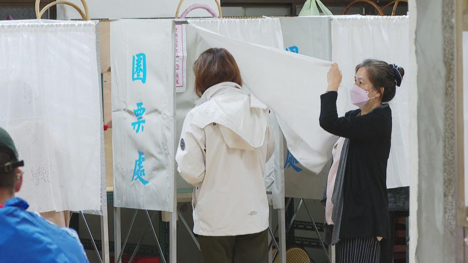 26日九合一大選登場，民眾前往投票時，請記得攜帶「投票三寶」。（示意圖）