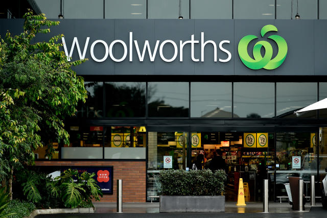 Woolworths have been slammed by shoppers for their late deliveries and poor communication  Source: AAP