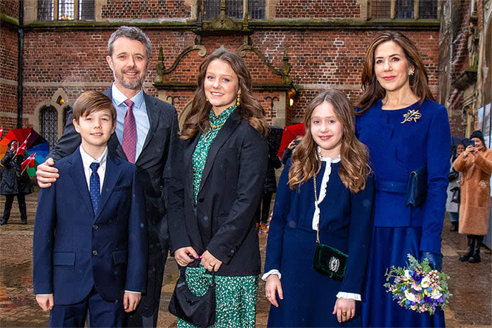 Federico y Mary  de Dinamarca con sus hijos