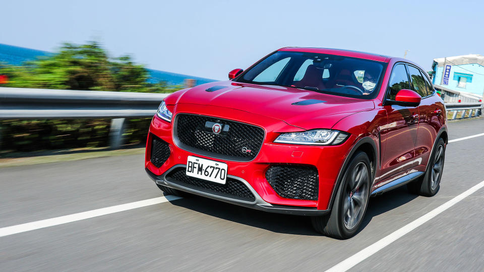 性能跑格通通 Level Up ， Jaguar F-Pace SVR 不只超值更是個性滿點