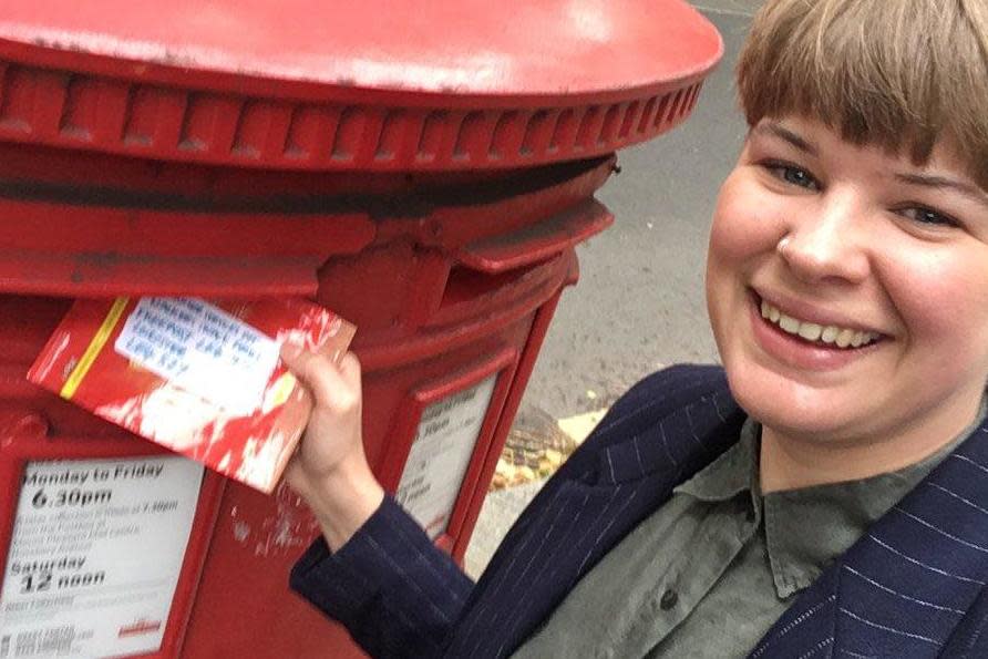 Cathy Warren took part in the campaign by posting an empty crisp packet to Walkers: Twitter/Cathy Warren