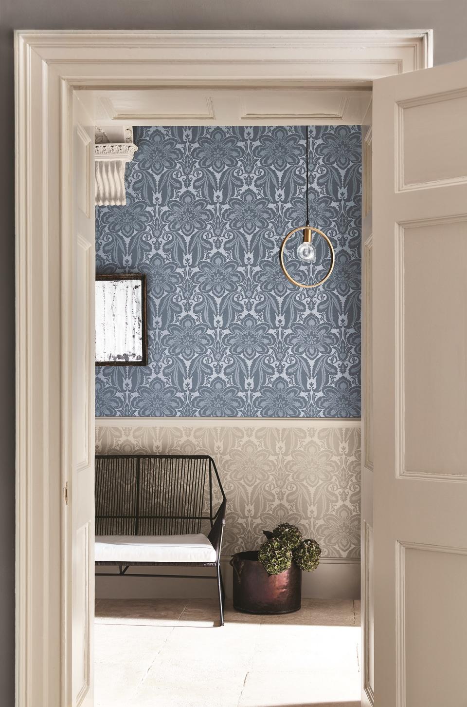 BE CREATIVE WITH WALLPAPER