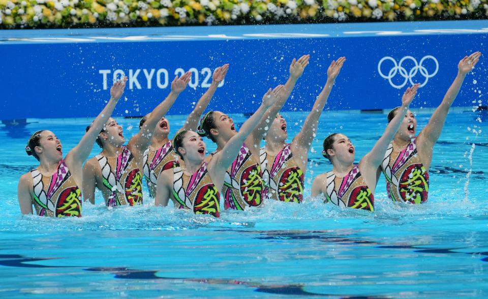 August 7, 2021: Japan performs in the women's artistic swimming team free routine during the Tokyo 2020 Olympic Summer Games at Tokyo Aquatics Centre.