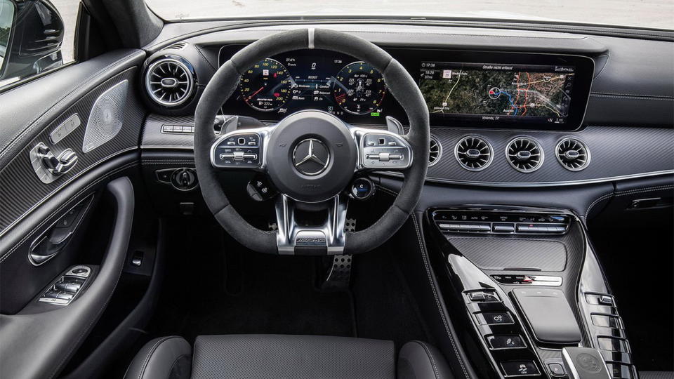 圖／2020 M-Benz AMG GT 4-Door Coupe 53 4MATIC+設計上導入「Driving Performance」品牌精神，打造出濃濃的科技氛圍。