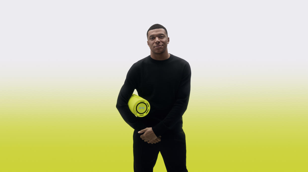  Kylian Mbappe with his We.HEAR Pro speaker. 