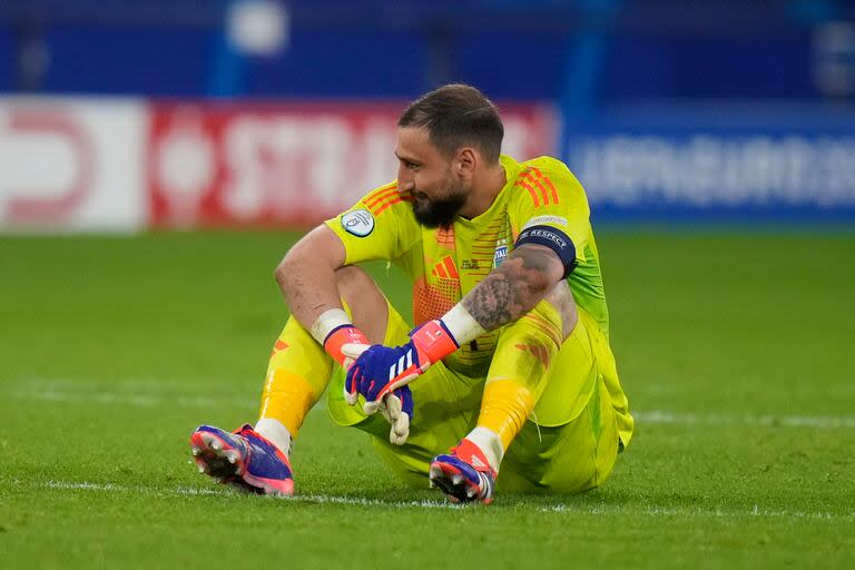 Un símbolo: Gianluigi Donnarumma no acepta la caída de Italia frente a España en la Eurocopa, derrota que no fue mayor gracias a sus atajadas.