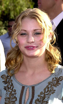 Emilie DeRavin of "Roswell" at the Universal city premiere of Universal's The Mummy Returns