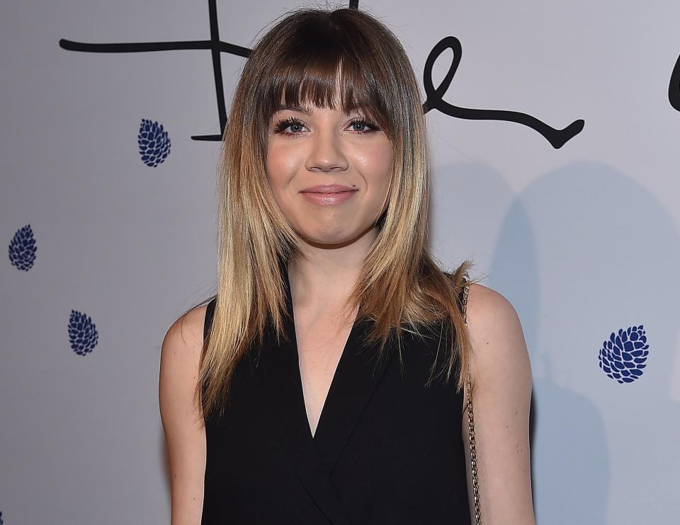 A closeup of Jennette