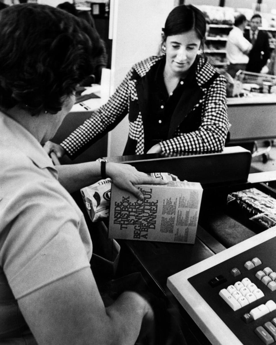 The Kroger Co.’s new electronic scanner, first of its kind in the world, had a trial run at the store in Kenwood Plaza in 1972.