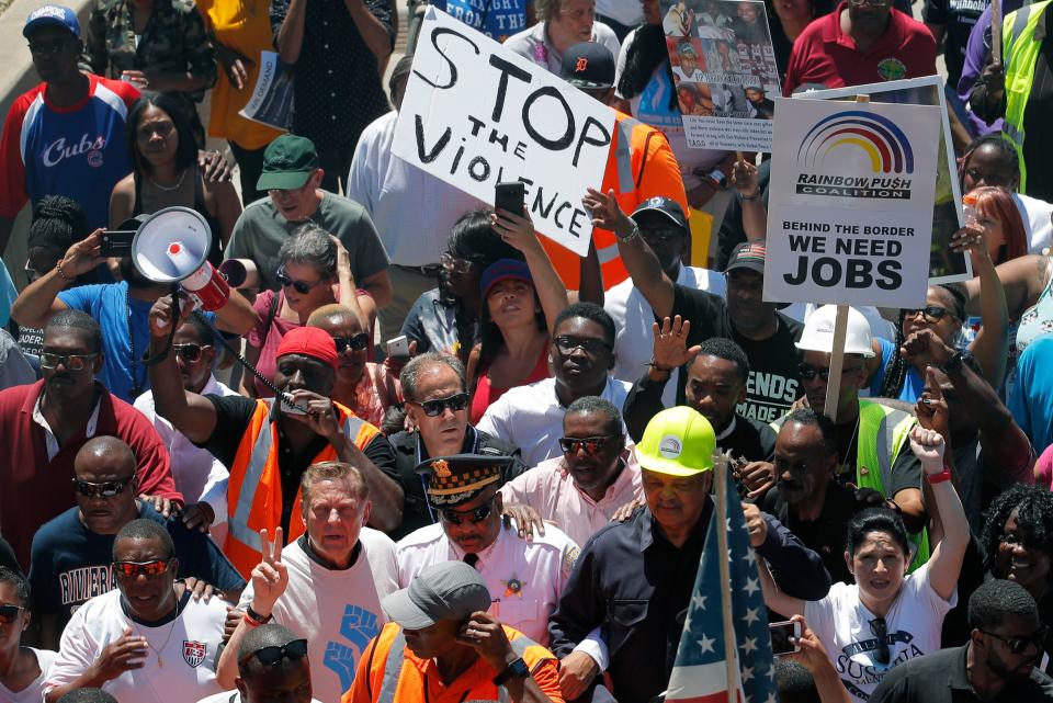 Activists block major freeway to protest gun violence in Chicago