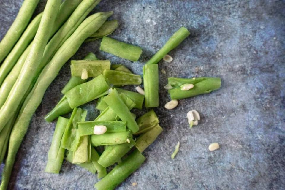 Green beans add more body to this dish... and extra fibre.