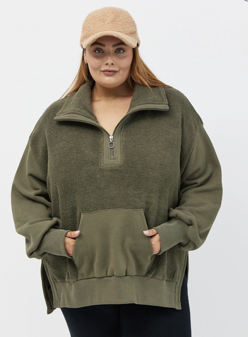 woman wearing Frankie Pullover