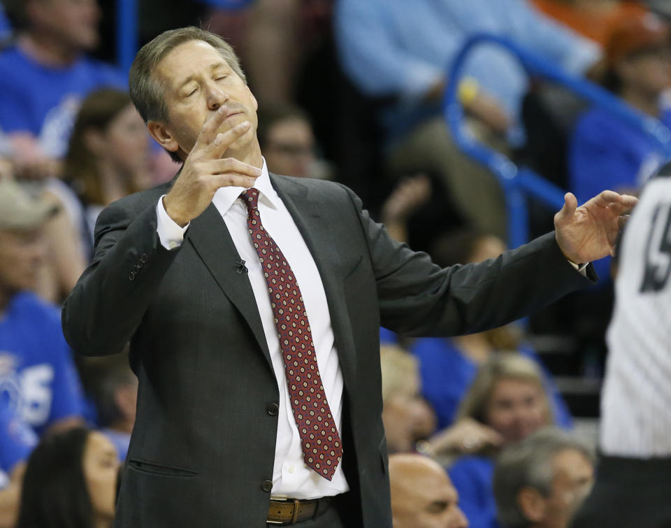 It has not been a very good start to the season for the Knicks and head coach Jeff Hornacek. (AP)
