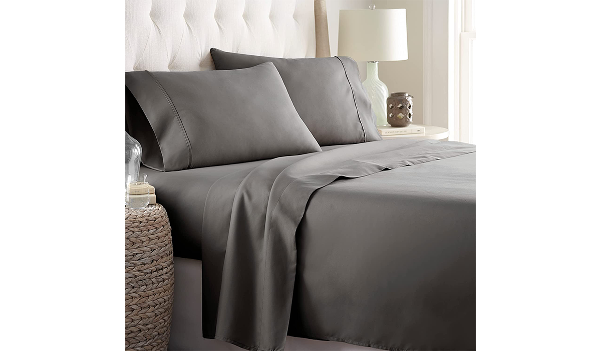 Danjor Linens Queen Size Bed Sheets Set (Photo: Amazon)