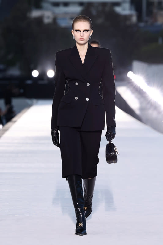 <p>Versace Fall 2023. Photo: Arturo Holmes/Getty Images</p>