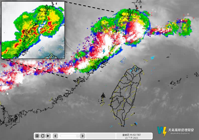 壯觀雷雨帶就在台灣外海。(圖／翻攝自天氣風險 WeatherRisk）