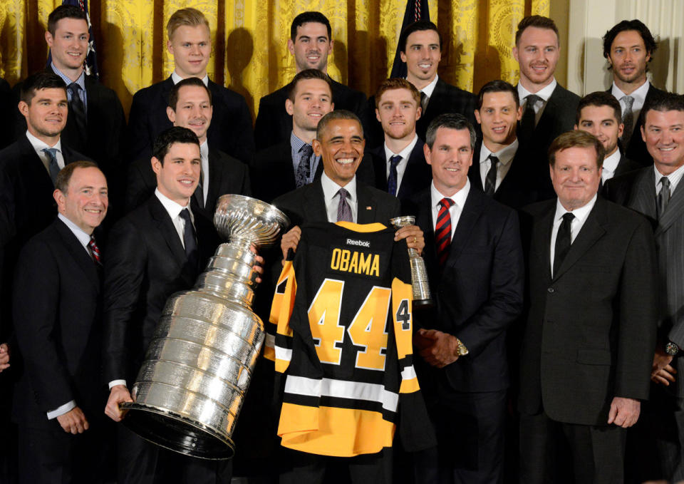 President Obama welcomes Pittsburgh Penguins to the White House