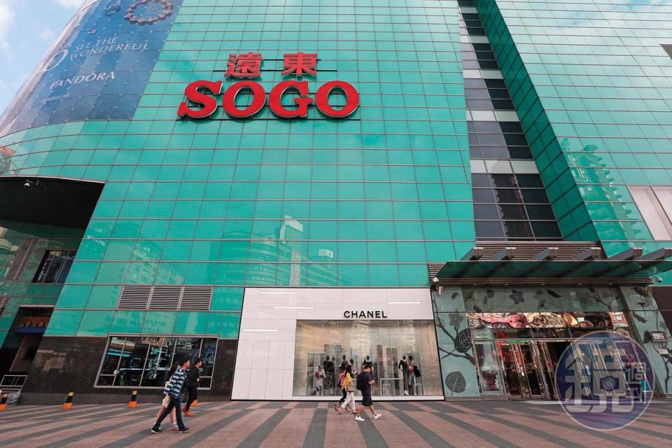 傳出吳亞馨身為某牌的超超超級貴賓，該牌所在的百貨公司就是SOGO。