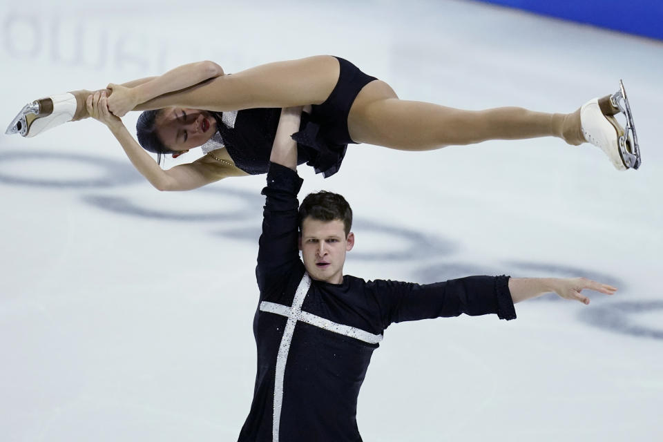 Audrey Lu and Misha Mitrofanov perform during the pairs short program at the U.S. Figure Skating Championships, Thursday, Jan. 14, 2021, in Las Vegas. (AP Photo/John Locher)