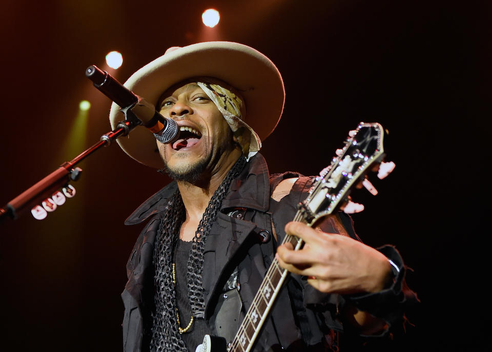 D'Angelo Playing Guitar