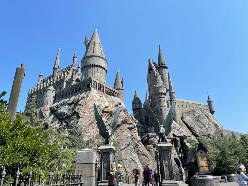 exterior shot of the hogwarts castle at universal hollywood