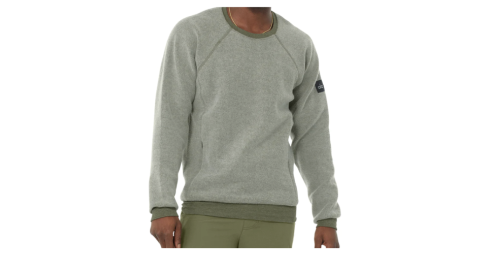 Alo Yoga sweatshirt. (PHOTO: Alo Yoga)