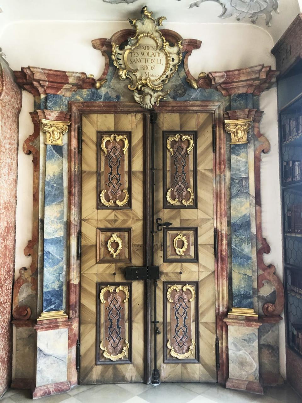 <div class="inline-image__caption"><p>Even the doors are painted to look more ornate than they really are.</p></div> <div class="inline-image__credit">William O'Connor</div>