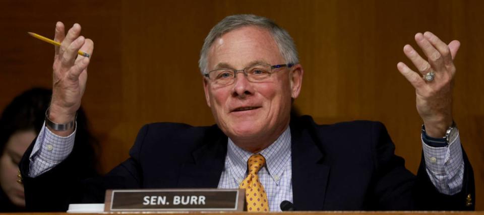 SEC ends its insider trading probe into ex-Senator Richard Burr with ‘no action’ — here are 2 other hot trades from US politicians