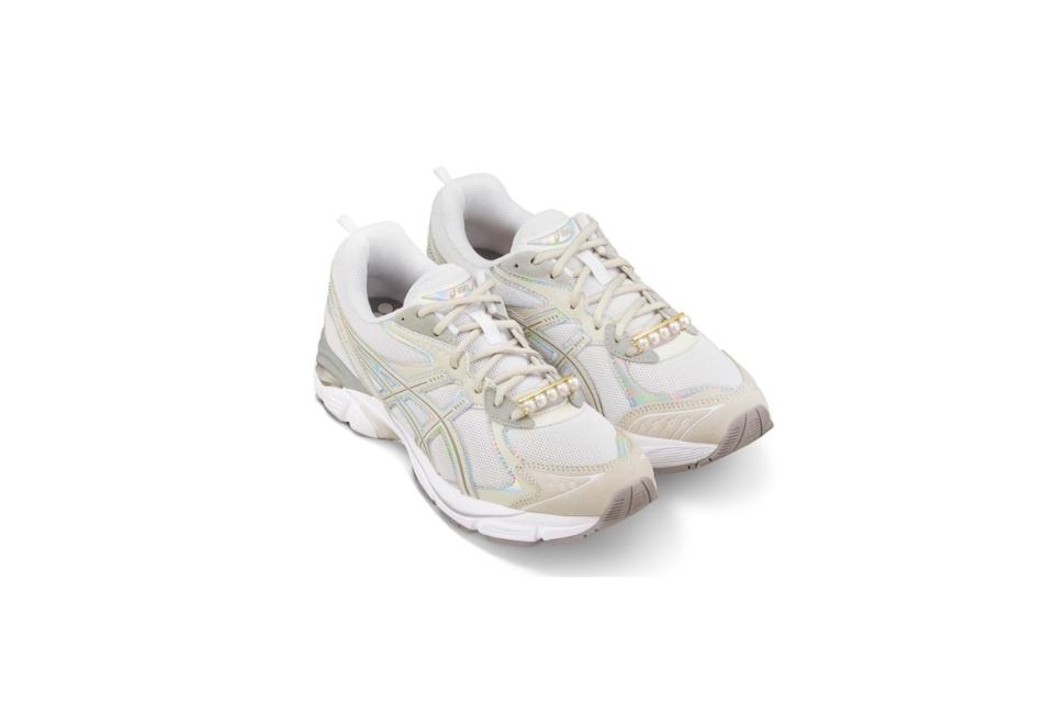 TASAKI x ASICS