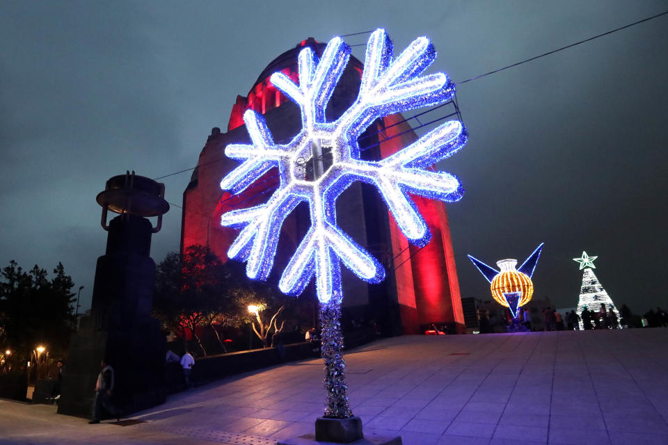 FOTOS | La nueva y austera pista de hielo de CDMX