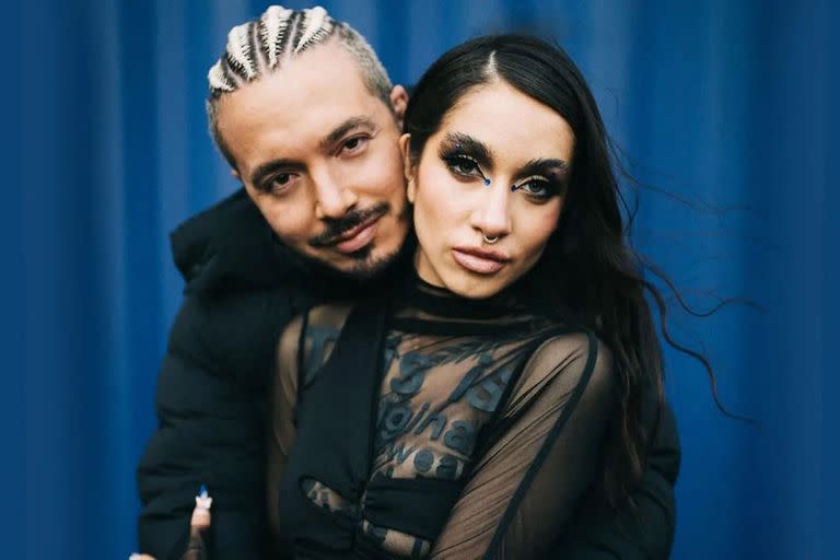 J. Balvin y María Becerra, figuras que estarán en la ceremonia de los Grammy el domingo