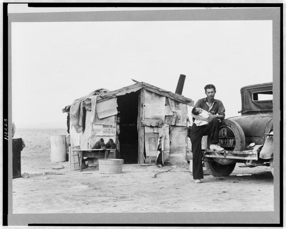Un trabajador agrícola migrante mexicano en California, en la década de 1930. (Biblioteca del Congreso)