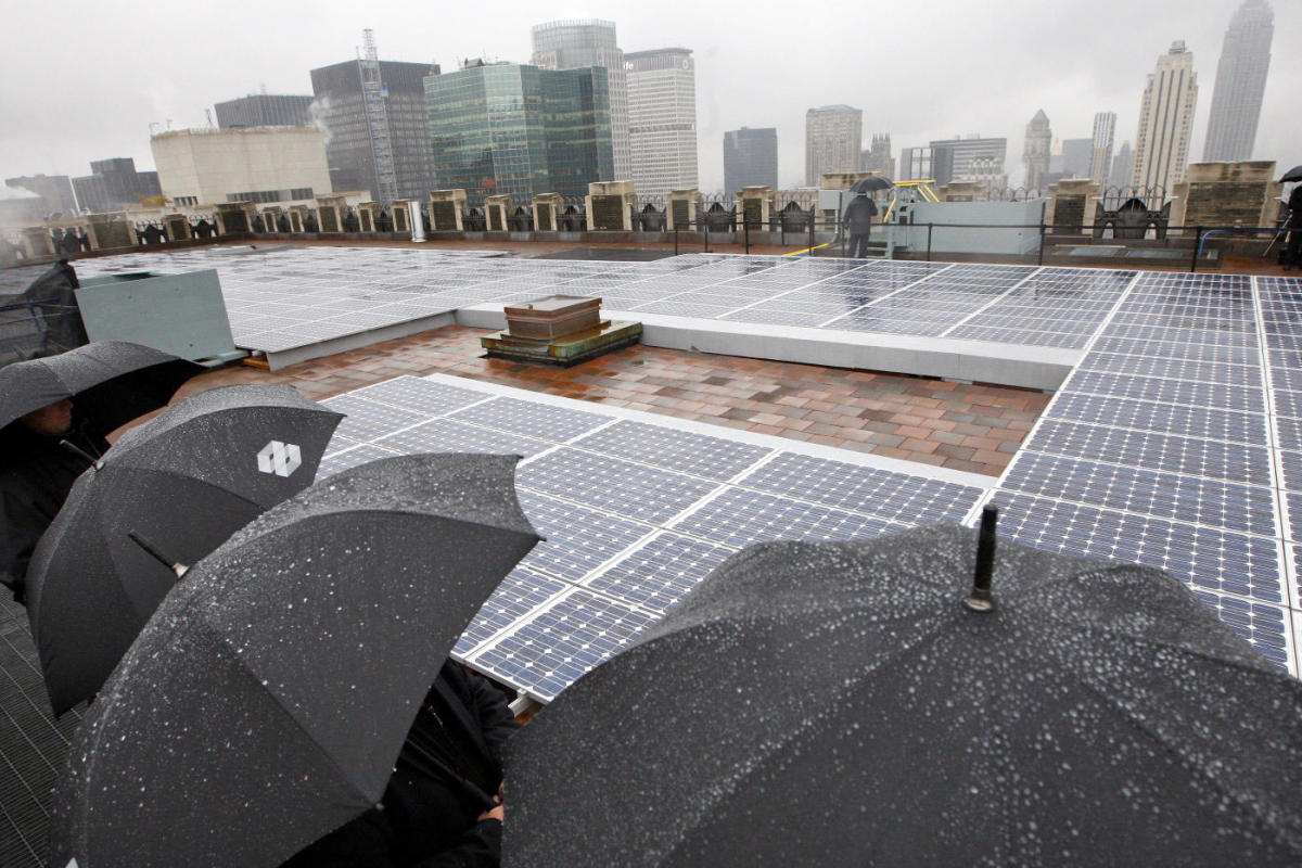 Solar cell generates power from raindrops