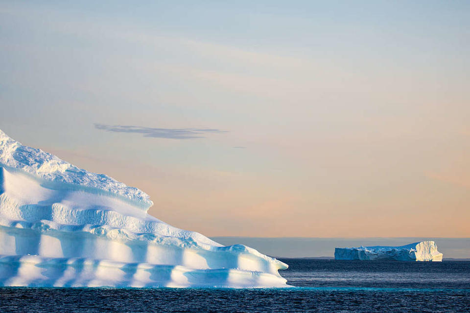 氣候變遷正對南極冰架和冰山產生嚴重影響，唯有全人類攜手採取行動應對，減少溫室氣體排放，才能進一步阻止破壞南極及其脆弱的生態系統。 © Wilson Cheung