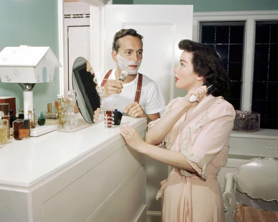 Kathryn Grayson and Johnnie Johnston