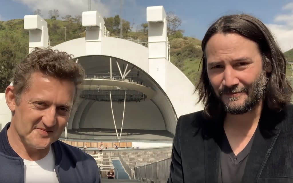 Alex Winter and Keanu Reeves announce Bill & Ted 3 - YouTube