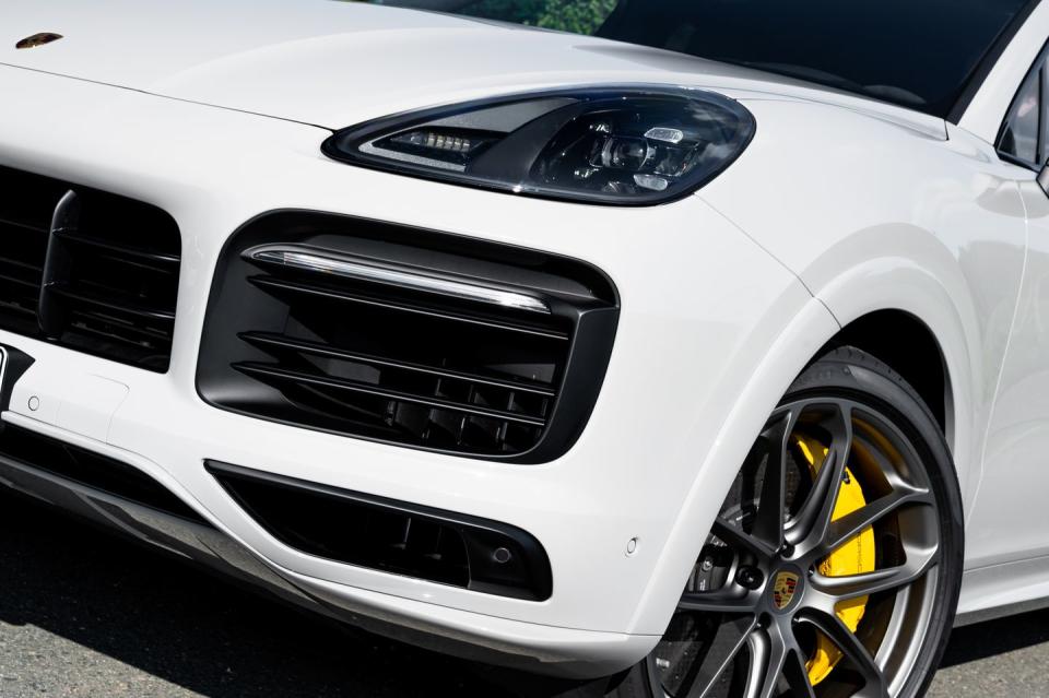 The 2020 Porsche Cayenne Coupe Is More Cayenne Than Coupe