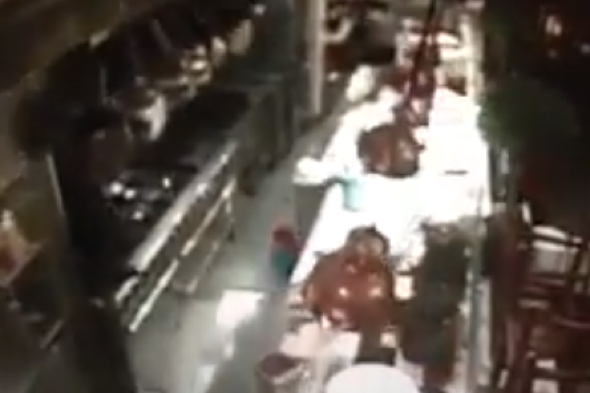 Restaurant hit by earthquake in California